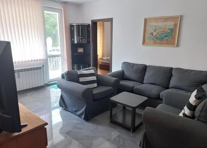 Апартамент Lozenec 2,beautiful Location София